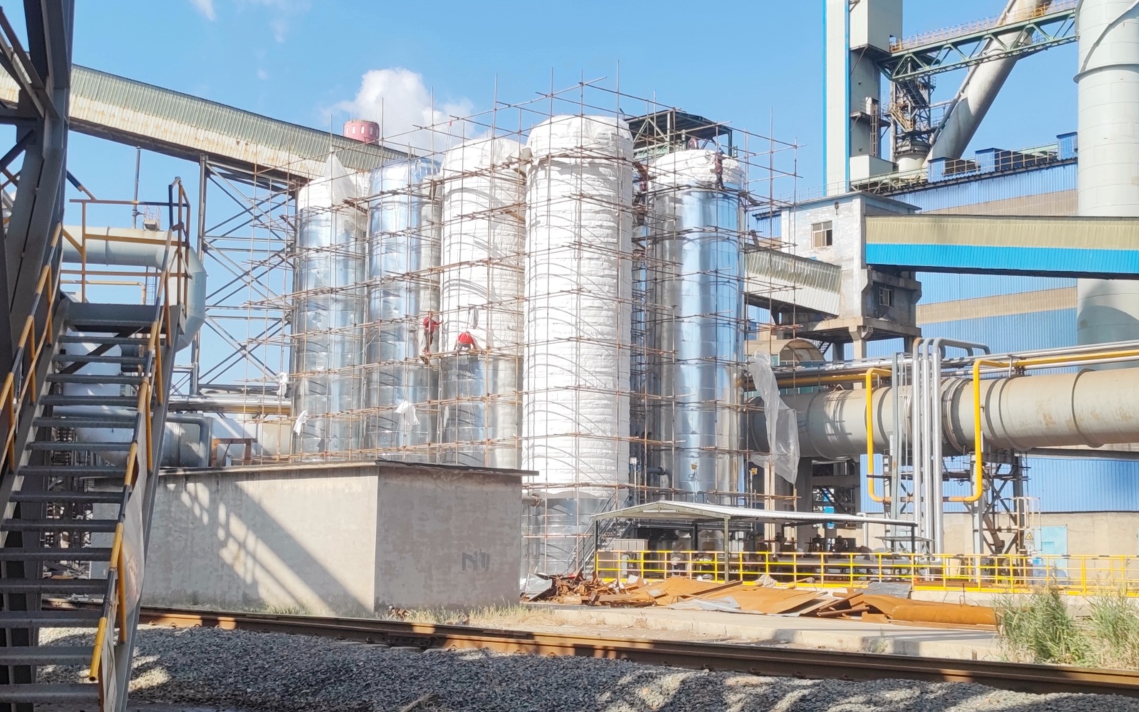 儲罐容器_壓力容器_低溫儲罐_菏澤花王壓力容器